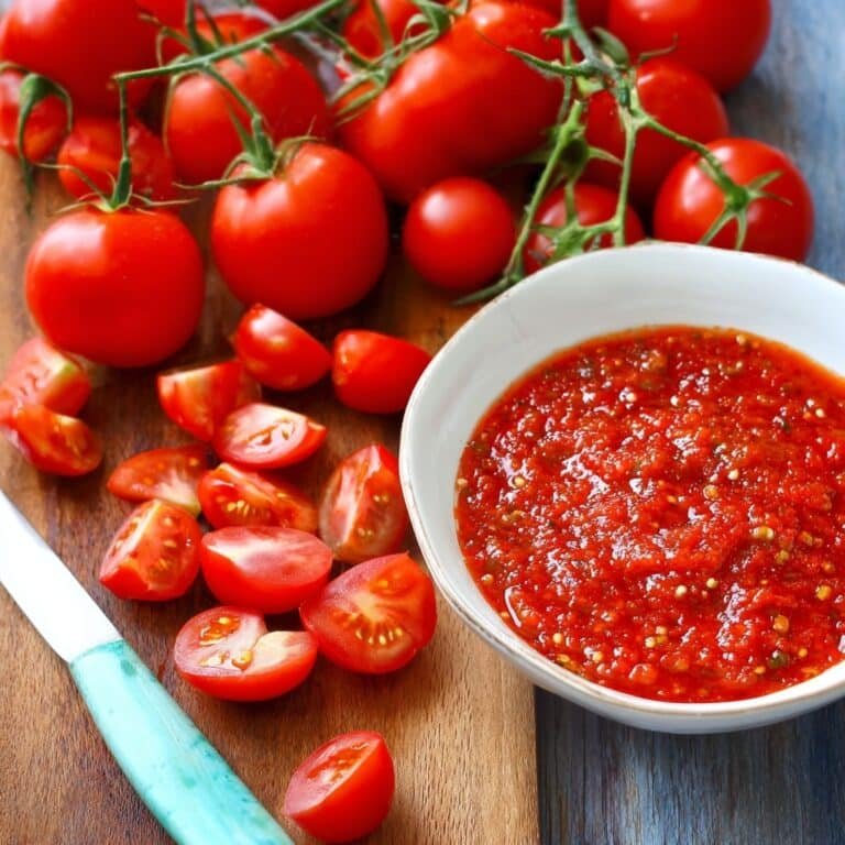 Lebanese Tomato Salad with Sumac and Smoked Paprika Recipe